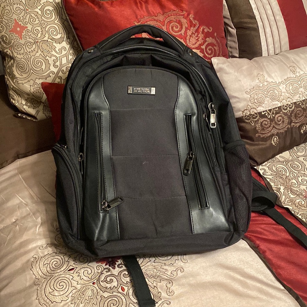 Kenneth Cole Reaction an Easy Place Laptop Backpack Black